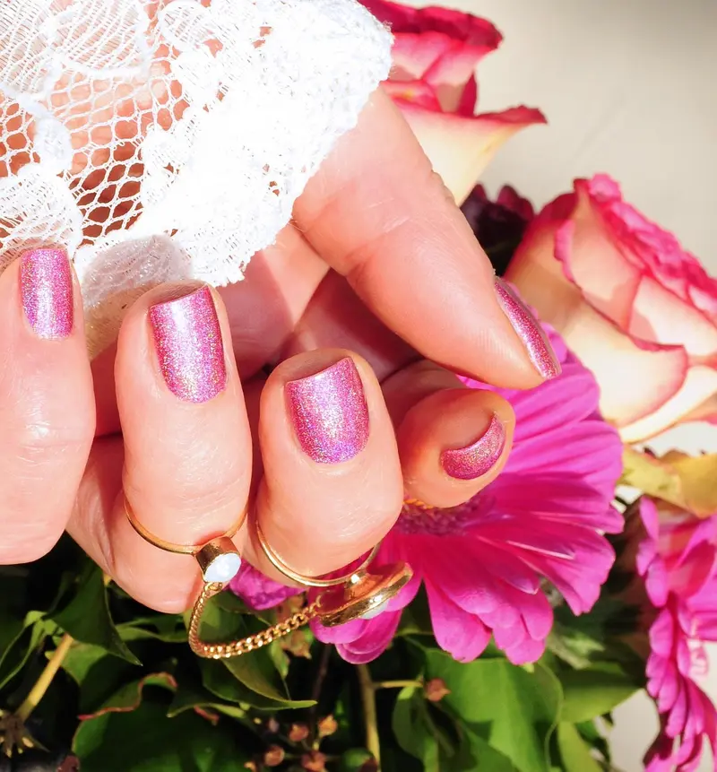 how to use frankincense oil for nail and cuticle health